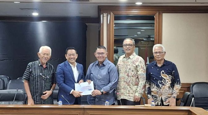 Ketua ALFI Institute, Diserahterimakan dari Yukki ke Akbar Djohan